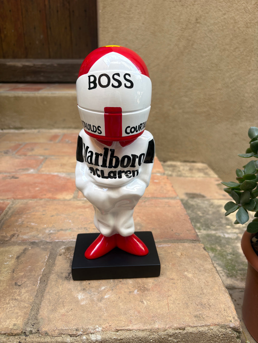 Statue Pilote F1 Marlboro – 28 cm